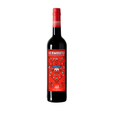 Vermouth Barquero - Pérez Barquero fles op witte achtergrond zonder schaduw