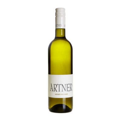 Artner Grüner Veltliner fles op witte achtergrond