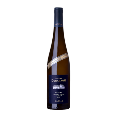 Riesling Limitierte Edition 2019 - Donabaum fles op witte achtergrond zonder schaduw